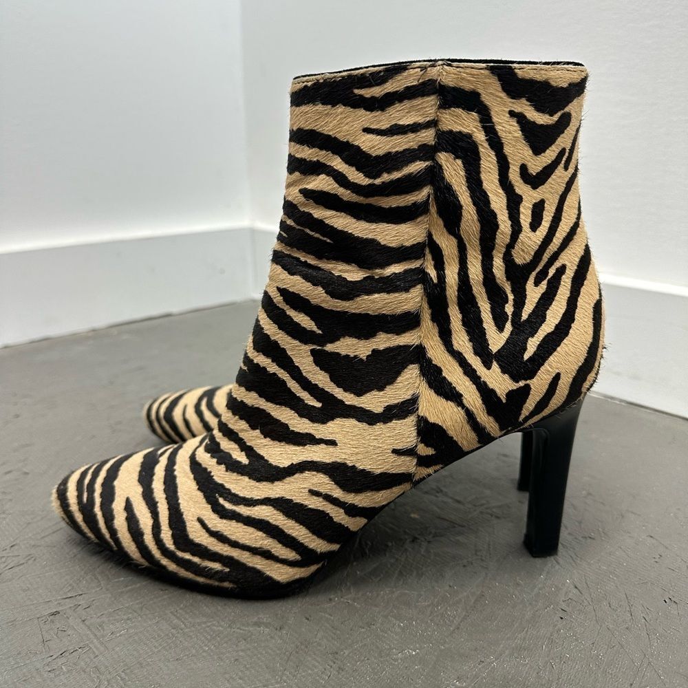 Marc Fisher Pony Hair Tan Black Zebra Print Heeled Ankle Boot Bootie Size 9.5